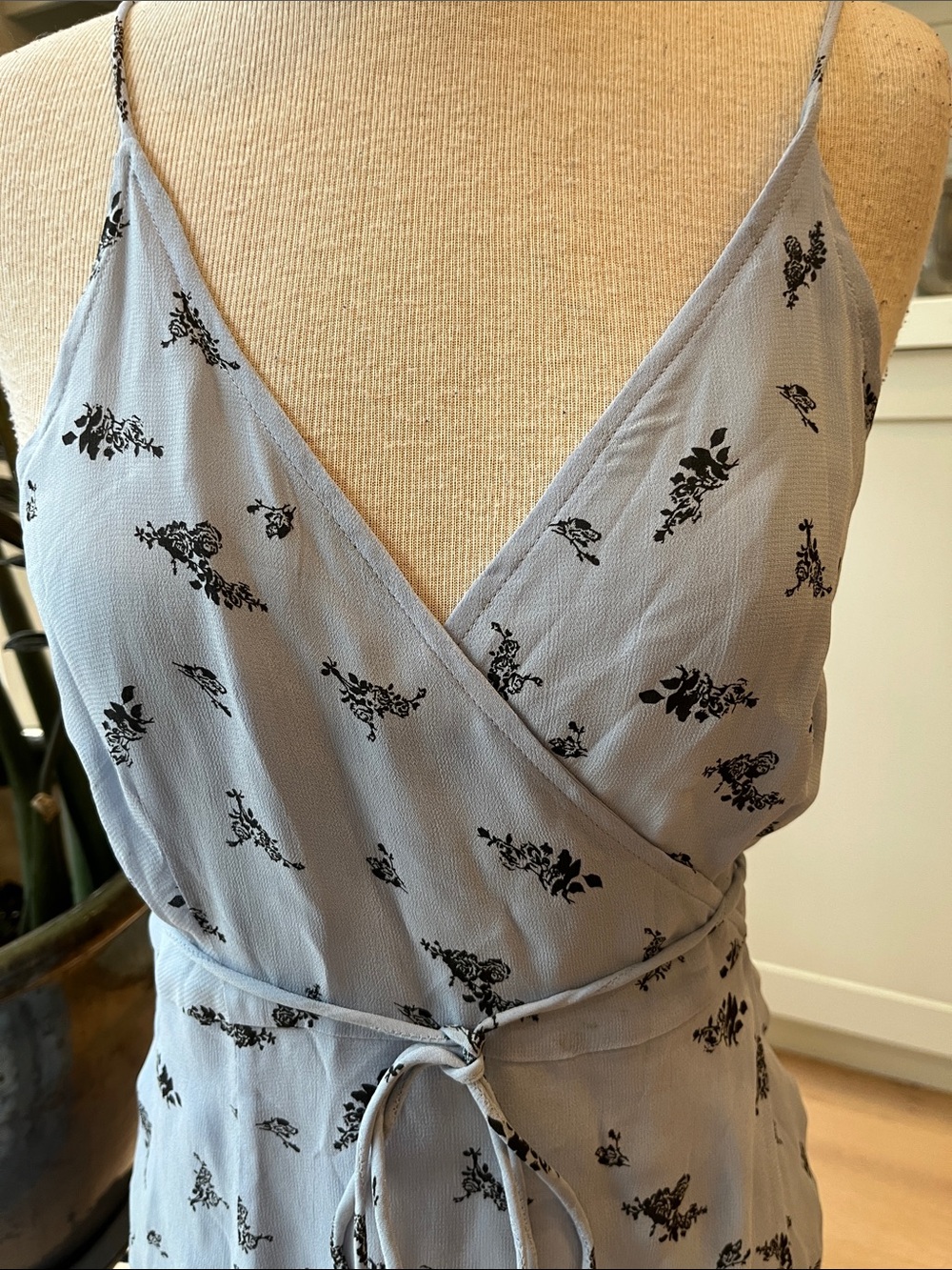NEW Ganni Light Blue Floral Wrap Spaghetti Strap Midi Dress - Picture 4 of 11
